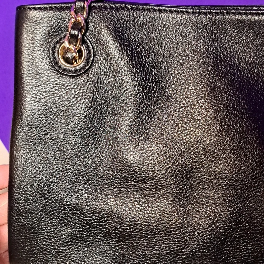 Tory Burch Thea Slouchy Chain Tote Beautiful🖤 - Picture 6 of 13